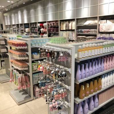 化妆品与服饰双赢 精准选择策略引爆销售热潮